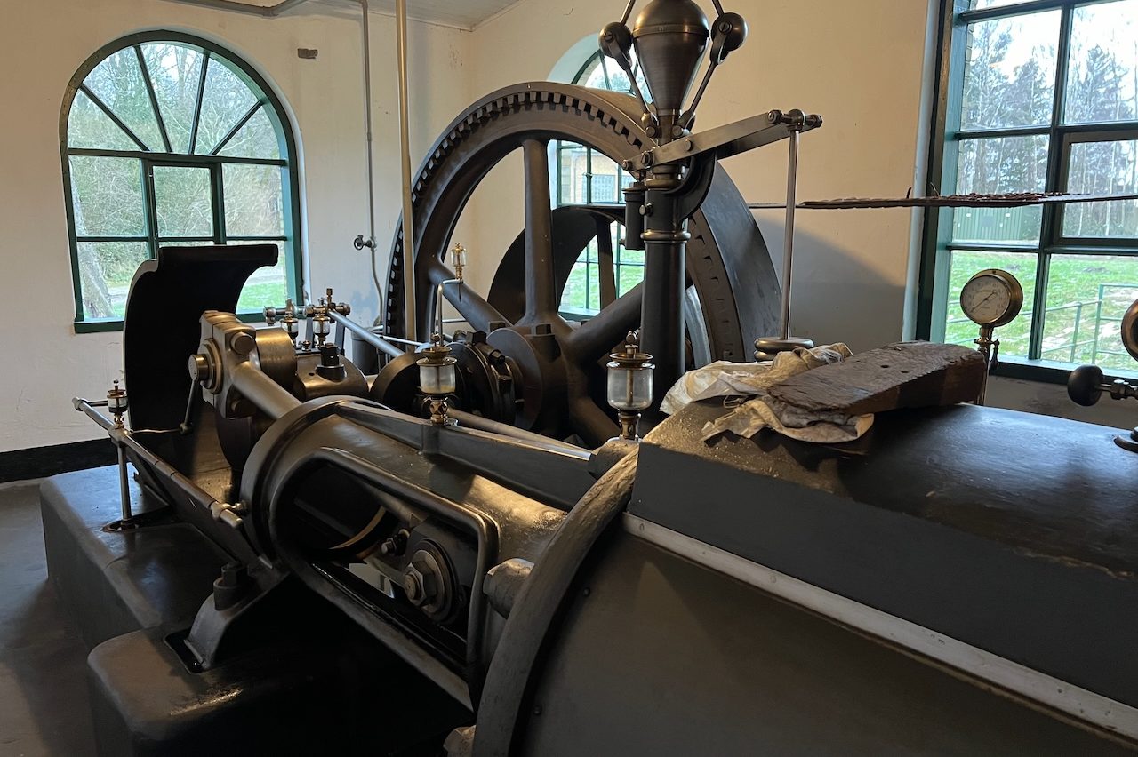 Den gamle Atlas dampmaskine på Bøtø Nor gl Pumpestation