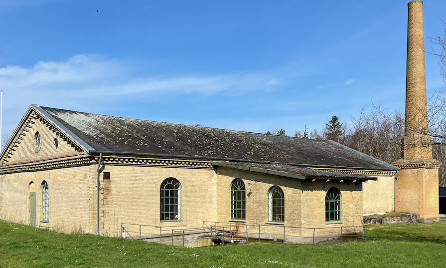 Pumpemuseet set fra bagsiden - Bøtø Nor gamle pumpestation